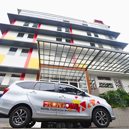 Front One Hotel Pasir Koja Bandung Luaran gambar