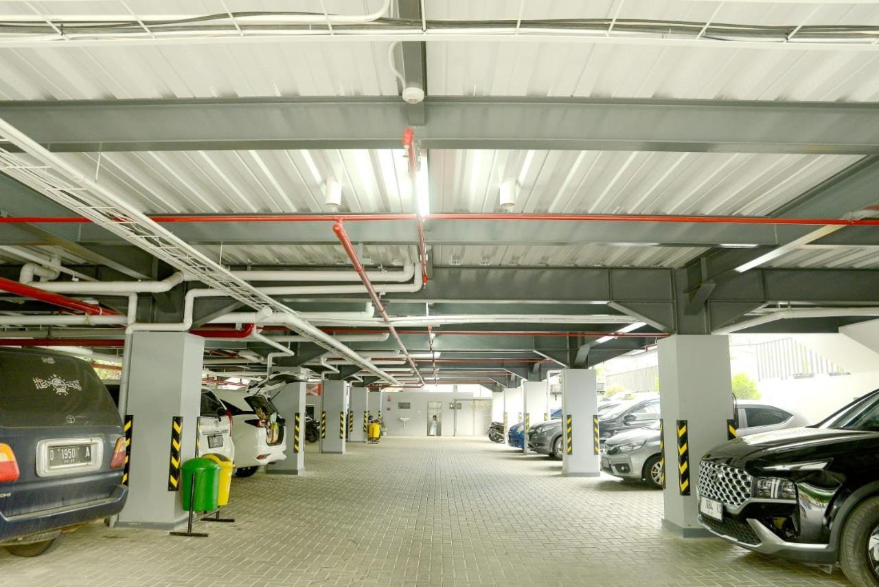 Front One Hotel Pasir Koja Bandung Luaran gambar