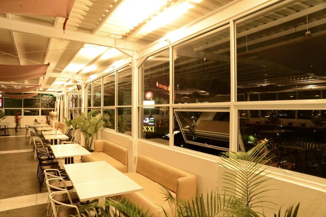 Front One Hotel Pasir Koja Bandung Luaran gambar