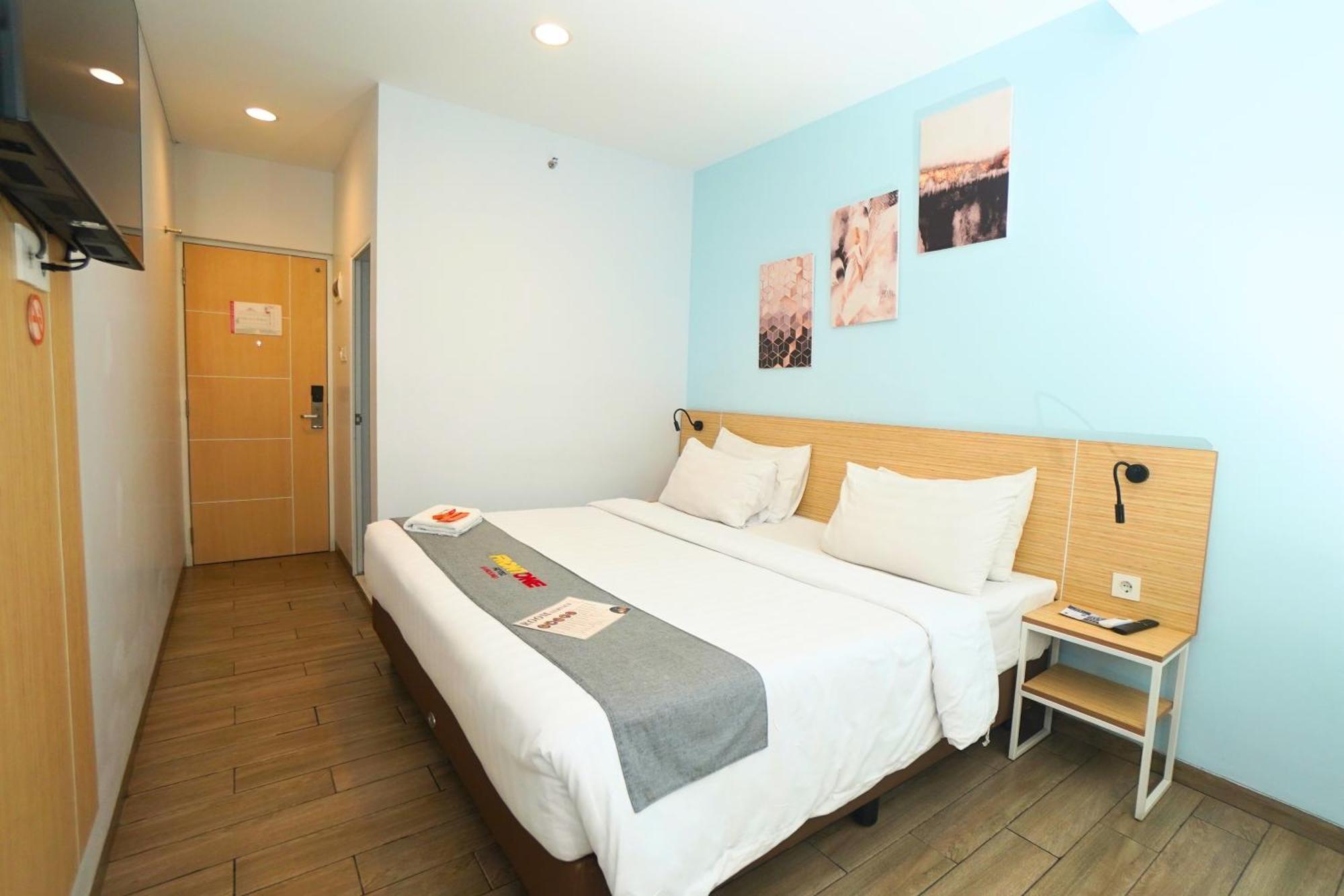 Front One Hotel Pasir Koja Bandung Luaran gambar