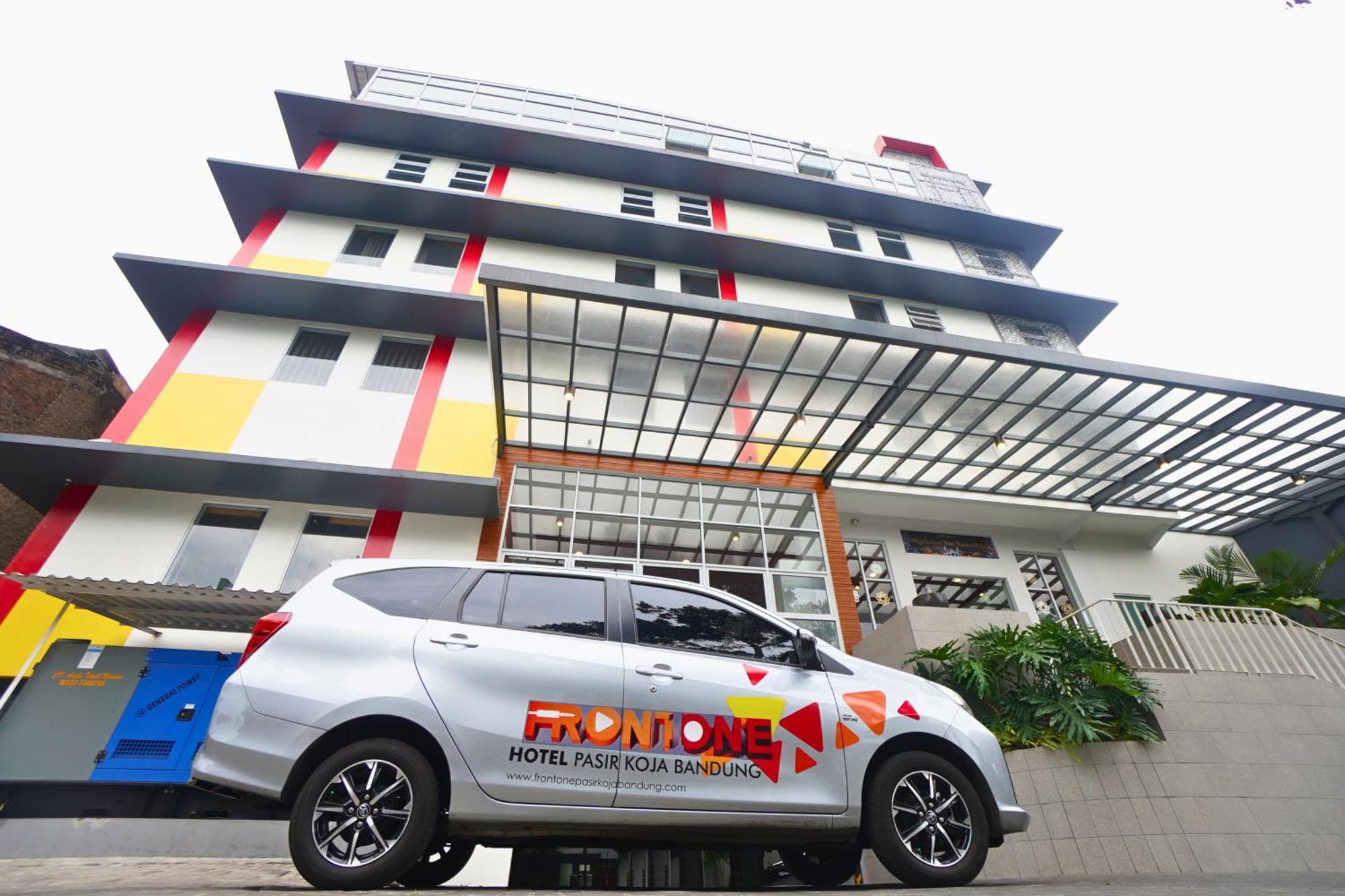 Front One Hotel Pasir Koja Bandung Luaran gambar