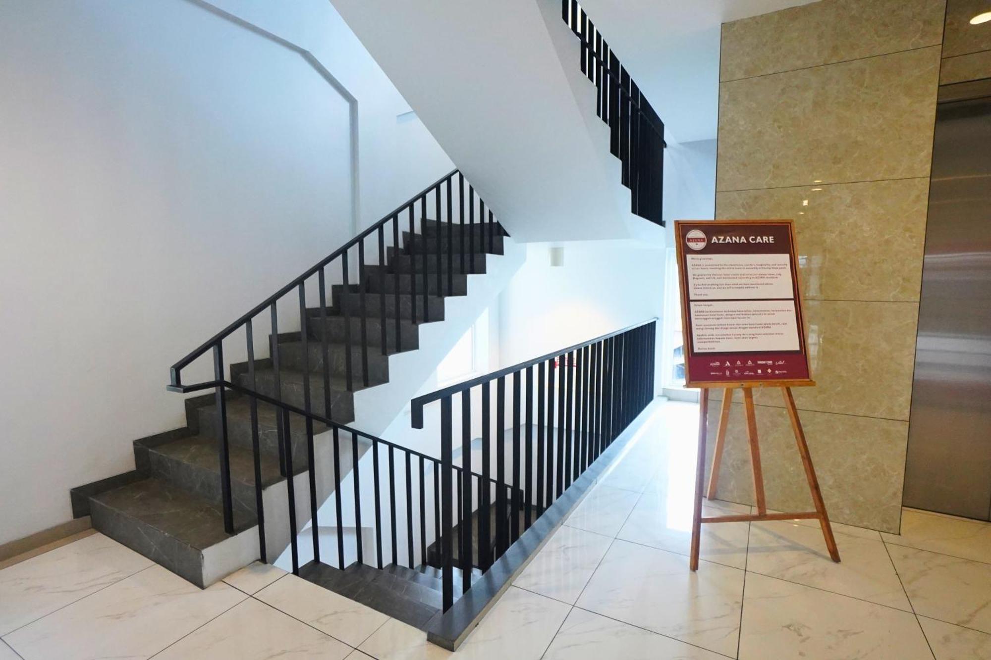 Front One Hotel Pasir Koja Bandung Luaran gambar