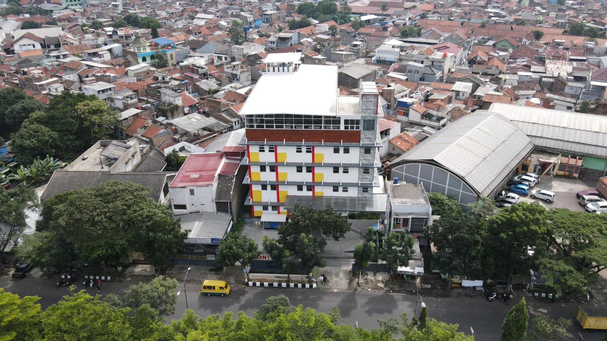 Front One Hotel Pasir Koja Bandung Luaran gambar