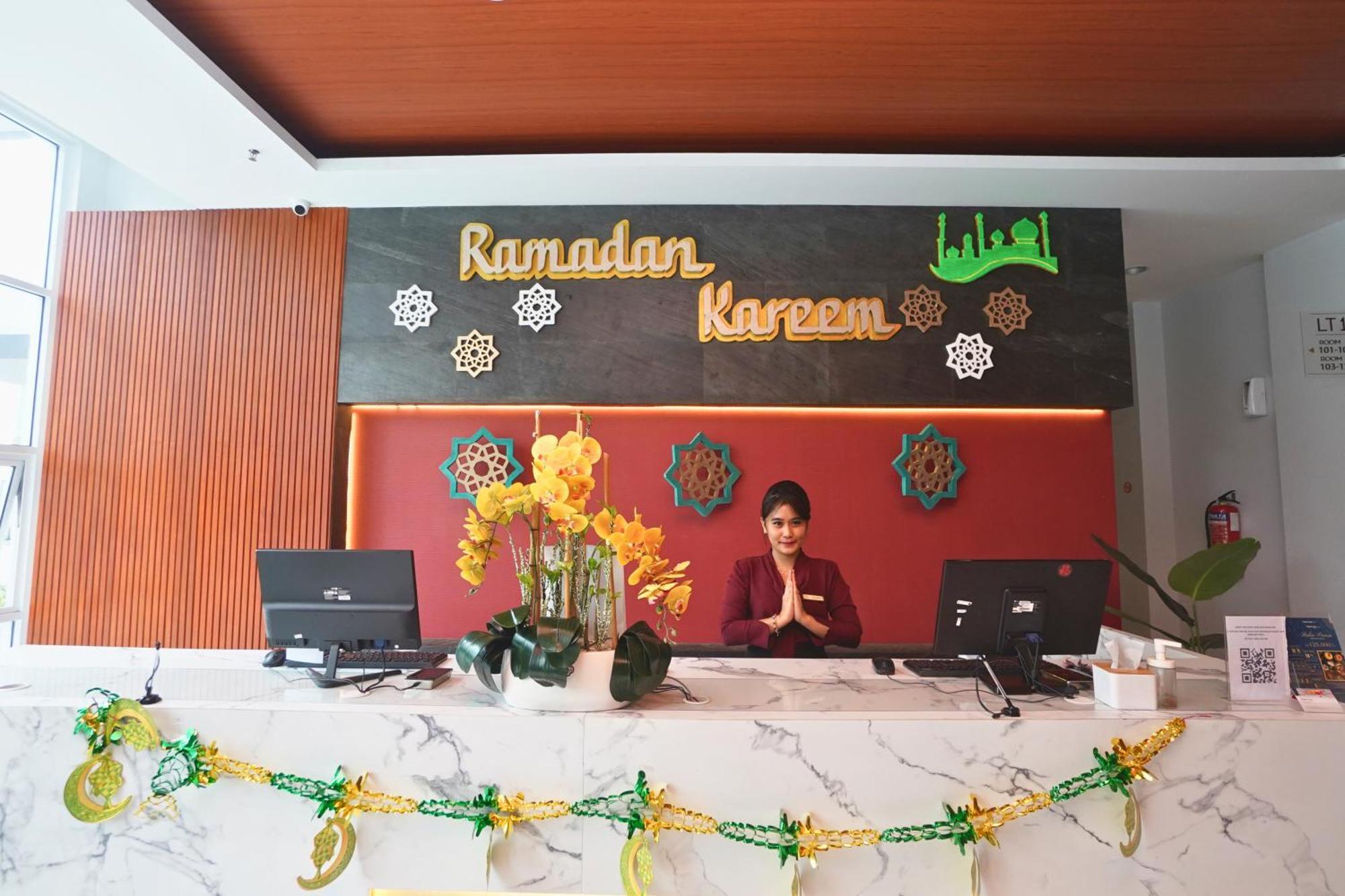 Front One Hotel Pasir Koja Bandung Luaran gambar